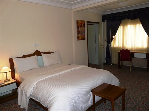 Azam Hotel Bamenda Exterior foto